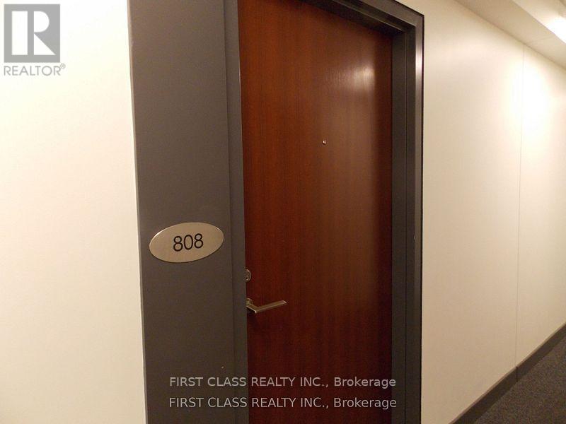 808 - 160 Flemington Road, Toronto, Ontario  M6A 2P3 - Photo 2 - W12498404