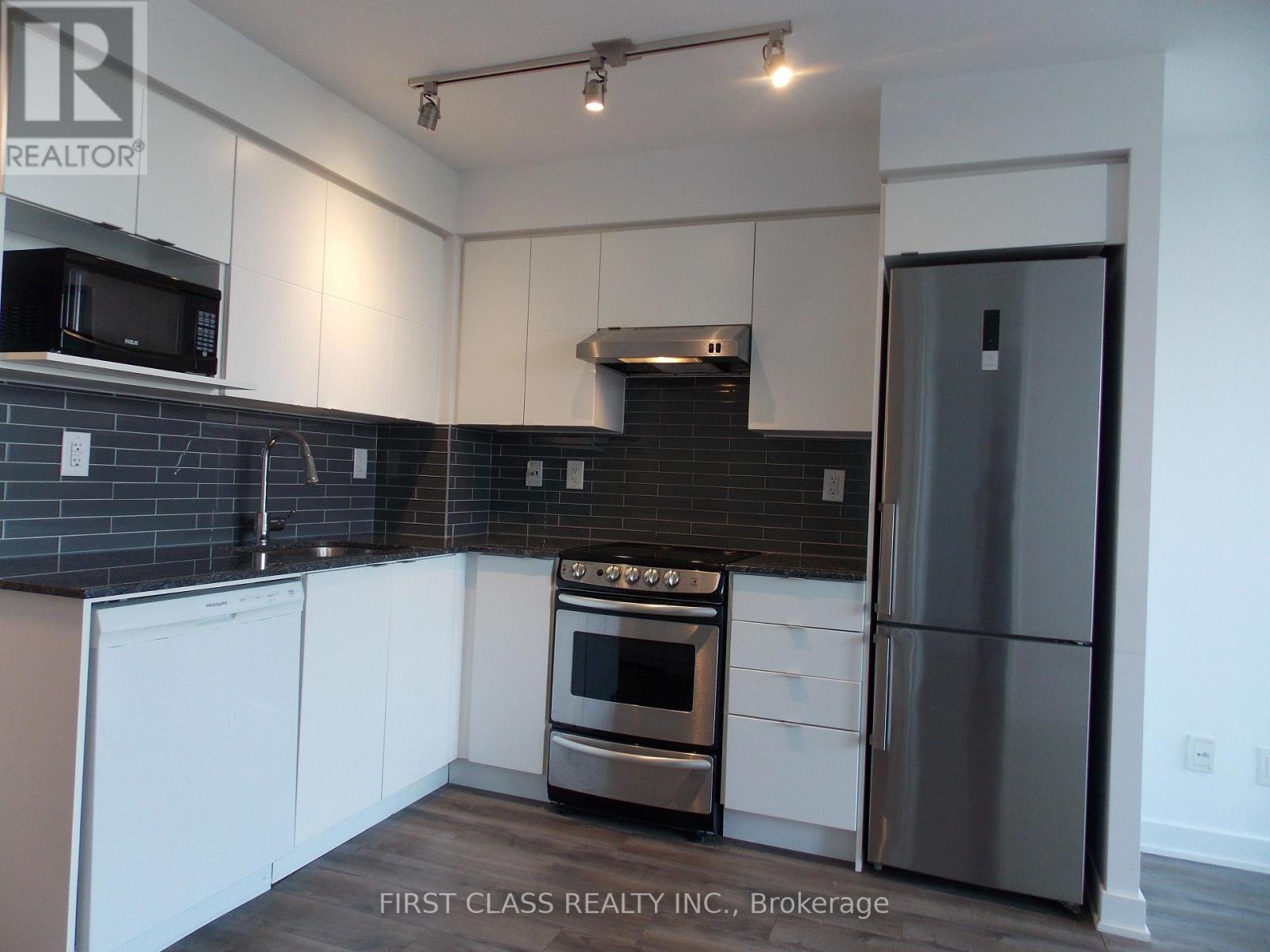 808 - 160 Flemington Road, Toronto, Ontario  M6A 2P3 - Photo 5 - W12498404