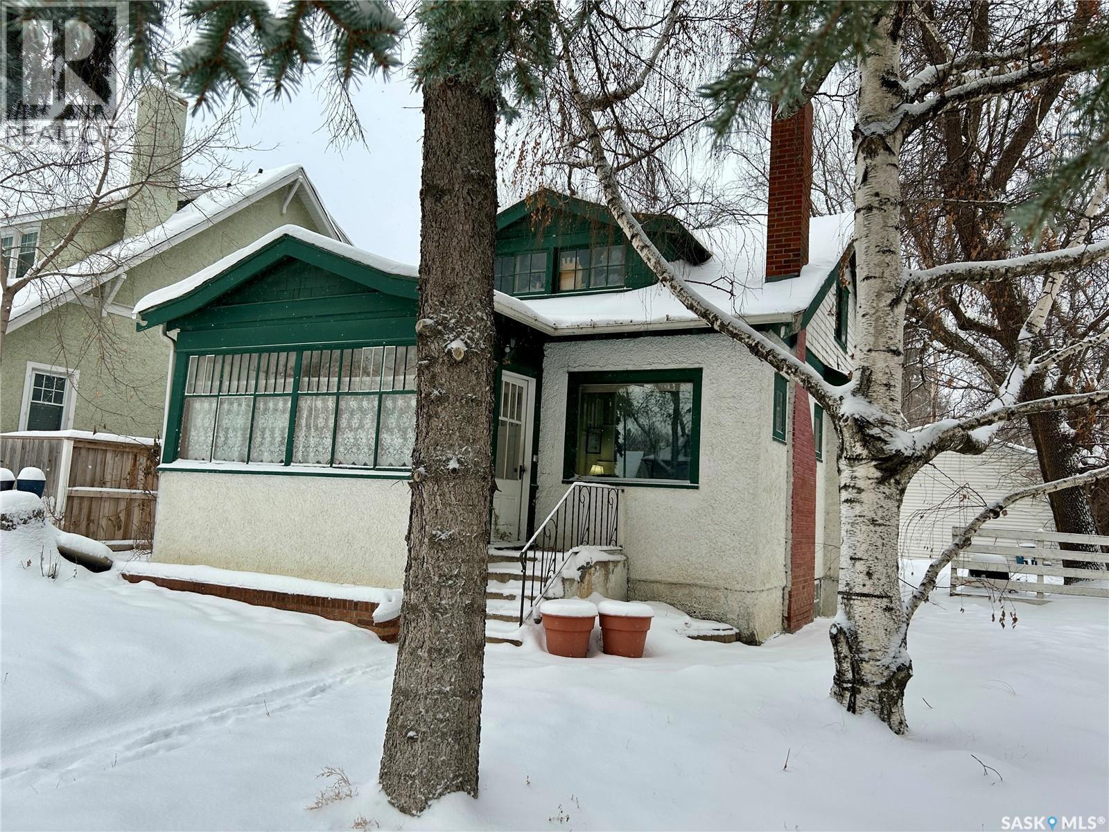 210 8th STREET E, Saskatoon, Saskatchewan