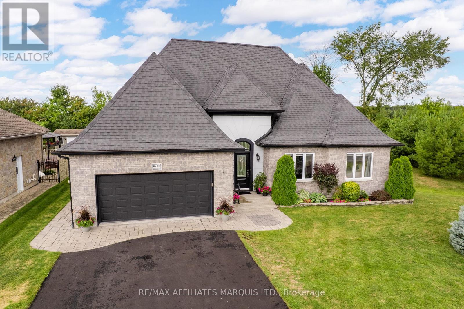 6708 Yacht Boulevard, Cornwall, Ontario  K6H 7N6 - Photo 2 - X12373335