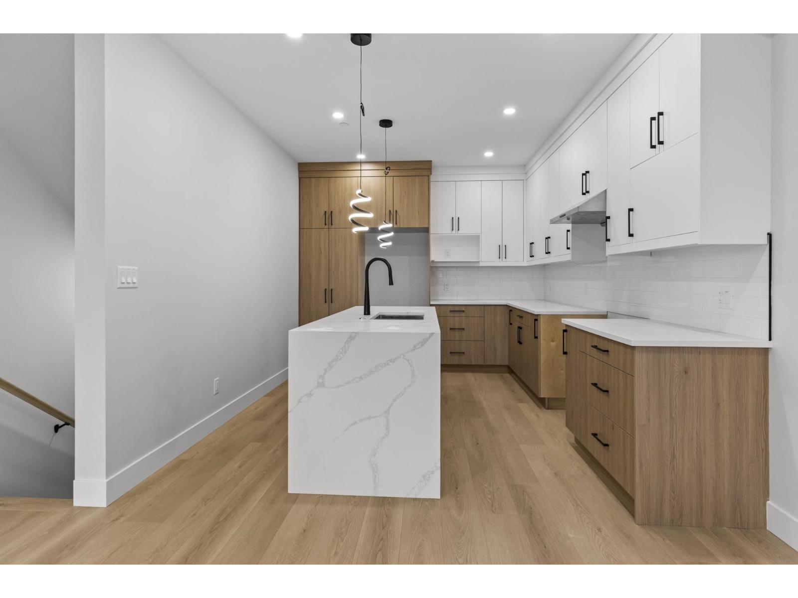 8588 Dunbar Way, Mission, British Columbia  V4S 0A7 - Photo 10 - R3073249