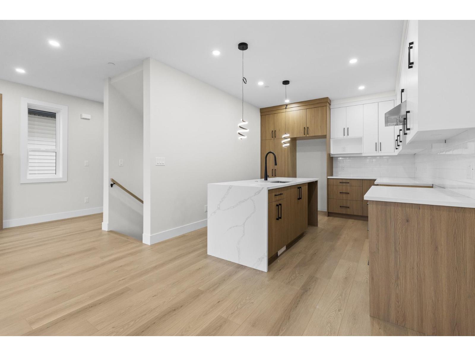 8588 Dunbar Way, Mission, British Columbia  V4S 0A7 - Photo 9 - R3073249