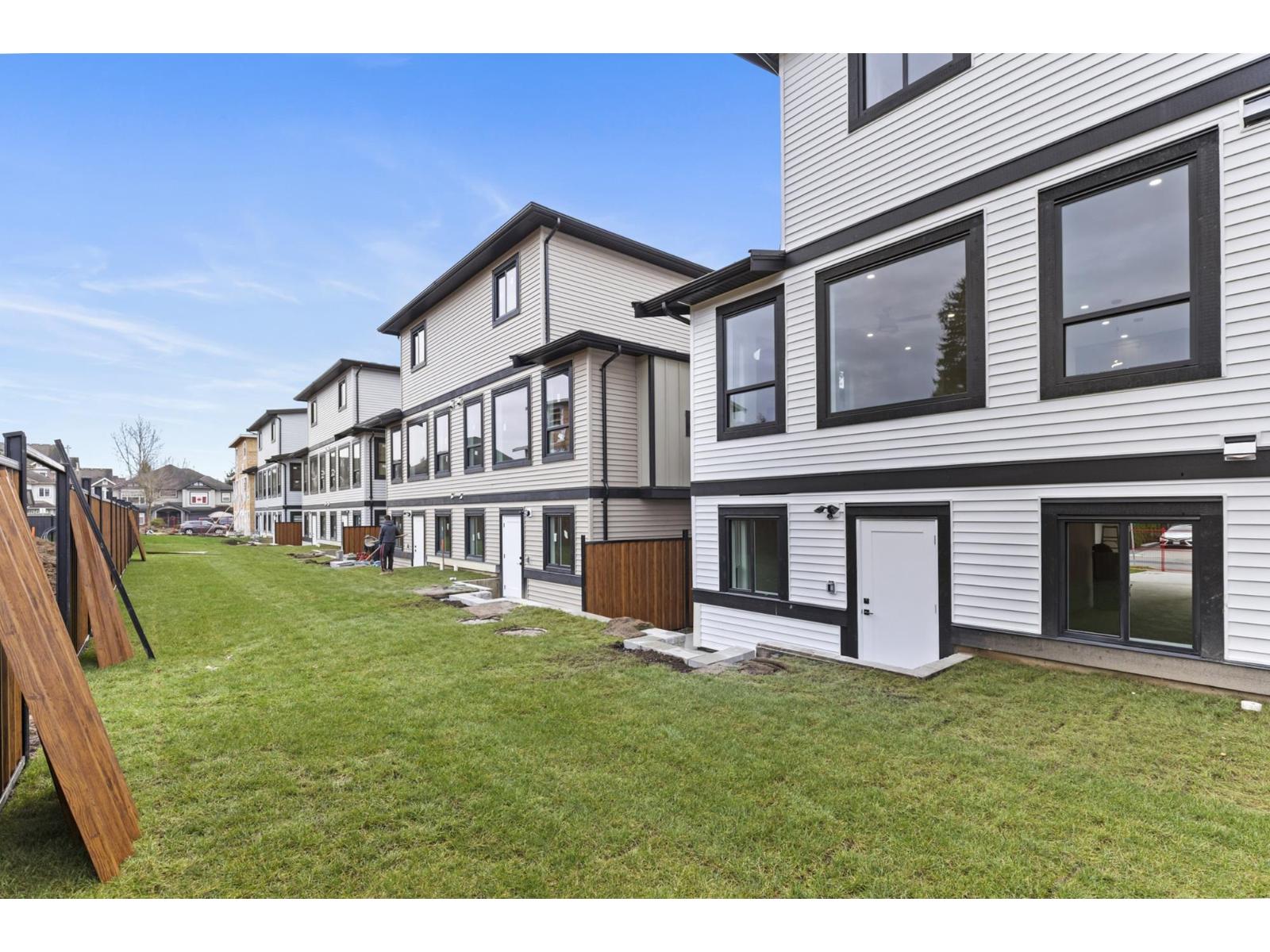 8588 Dunbar Way, Mission, British Columbia  V4S 0A7 - Photo 2 - R3073249