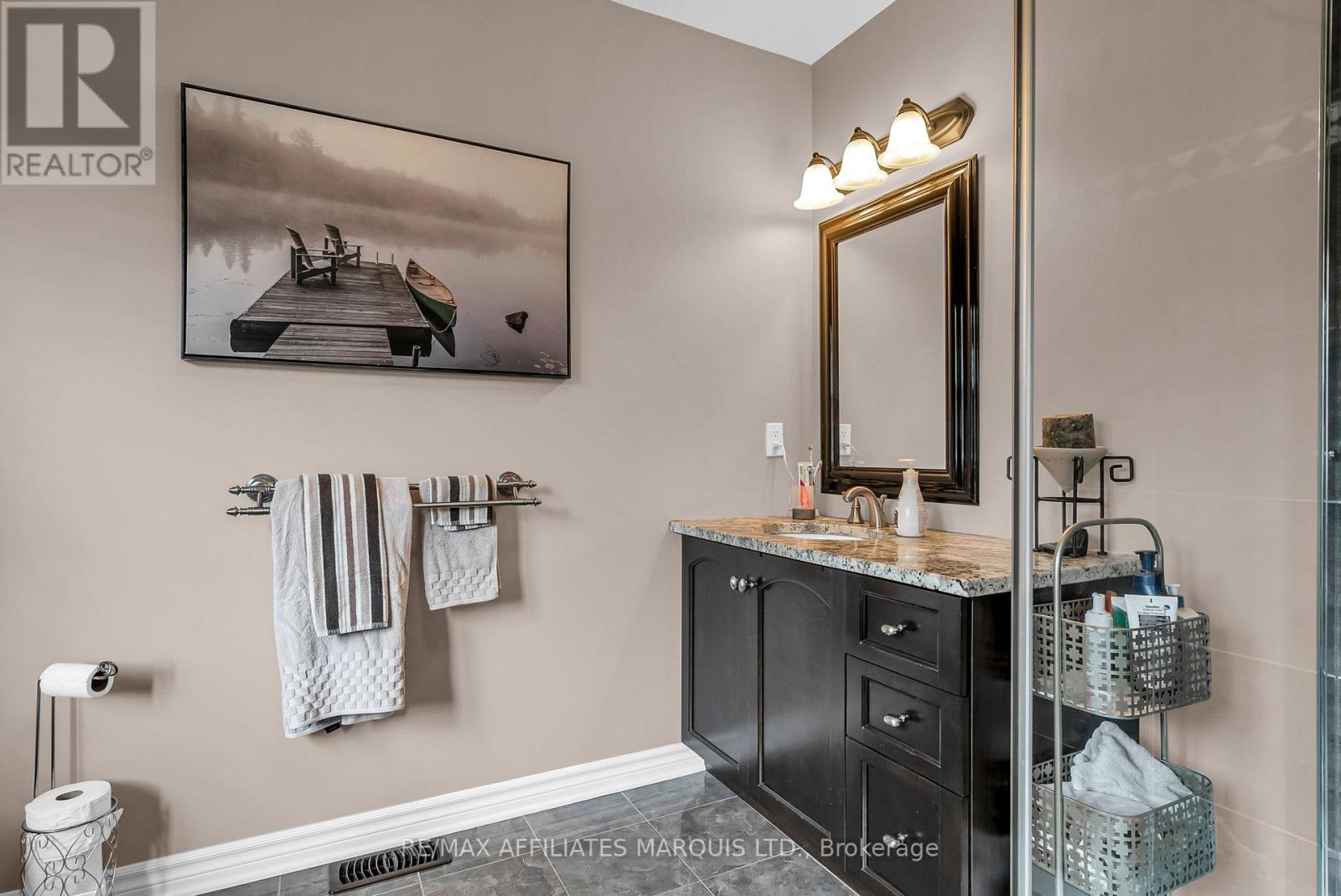 6708 Yacht Boulevard, Cornwall, Ontario  K6H 7N6 - Photo 26 - X12373335