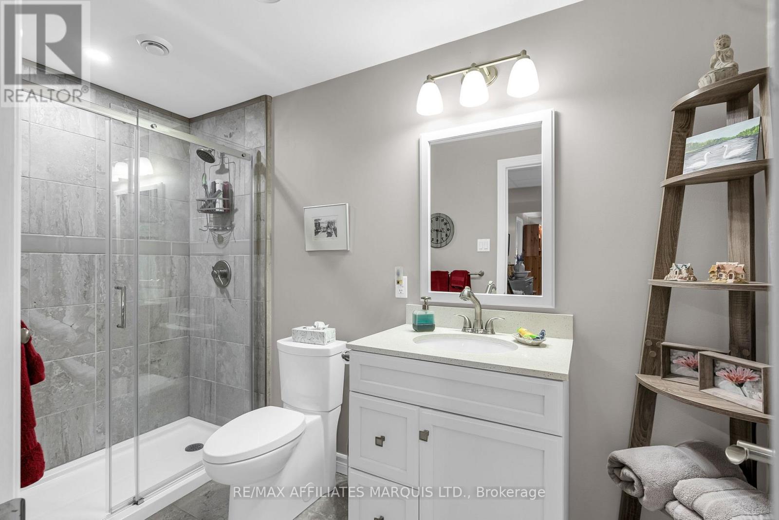 6708 Yacht Boulevard, Cornwall, Ontario  K6H 7N6 - Photo 32 - X12373335