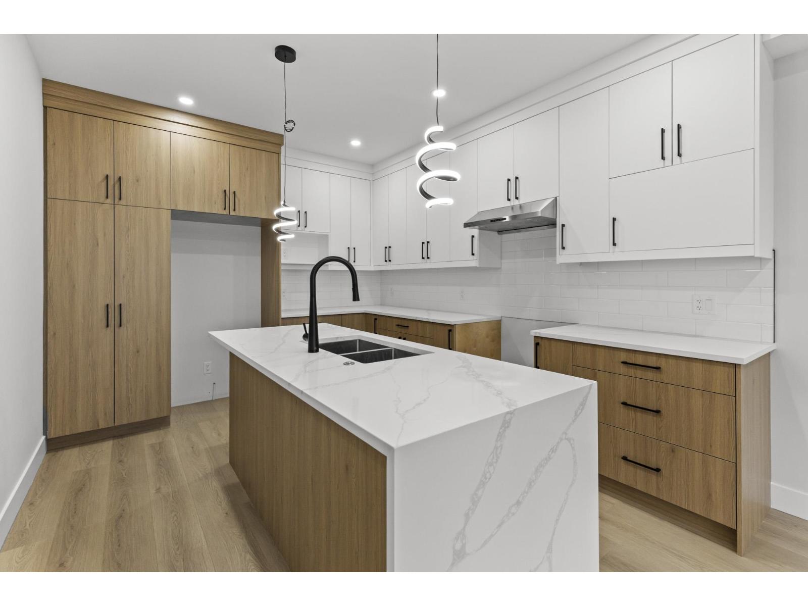 8588 Dunbar Way, Mission, British Columbia  V4S 0A7 - Photo 13 - R3073249