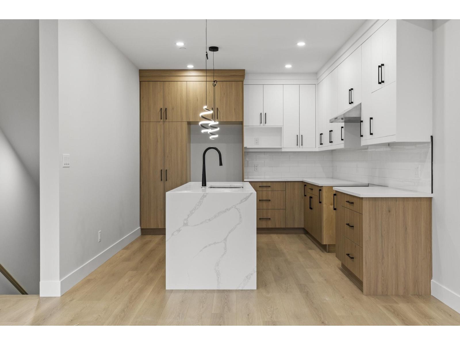 8588 Dunbar Way, Mission, British Columbia  V4S 0A7 - Photo 11 - R3073249