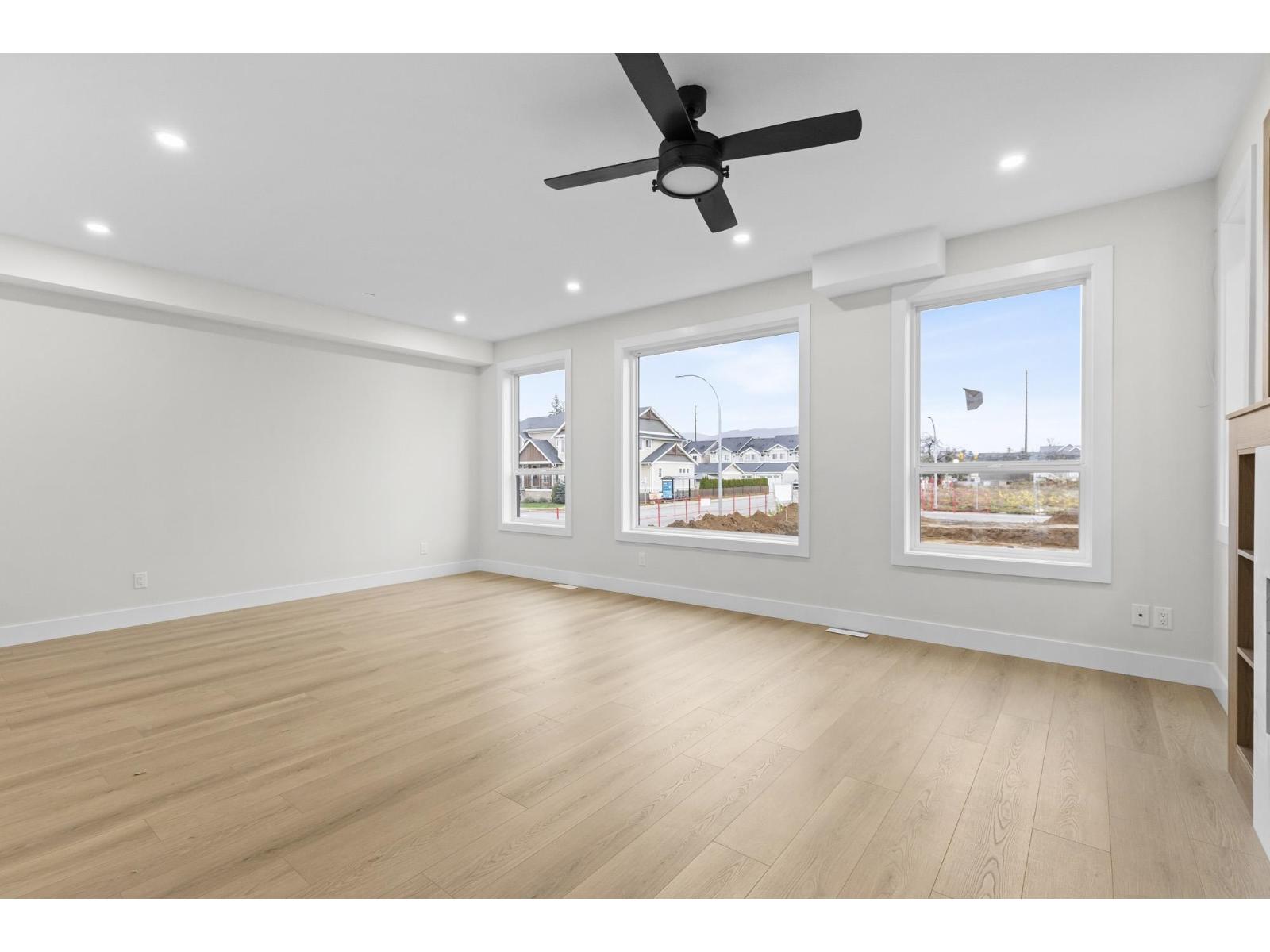 8588 Dunbar Way, Mission, British Columbia  V4S 0A7 - Photo 5 - R3073249