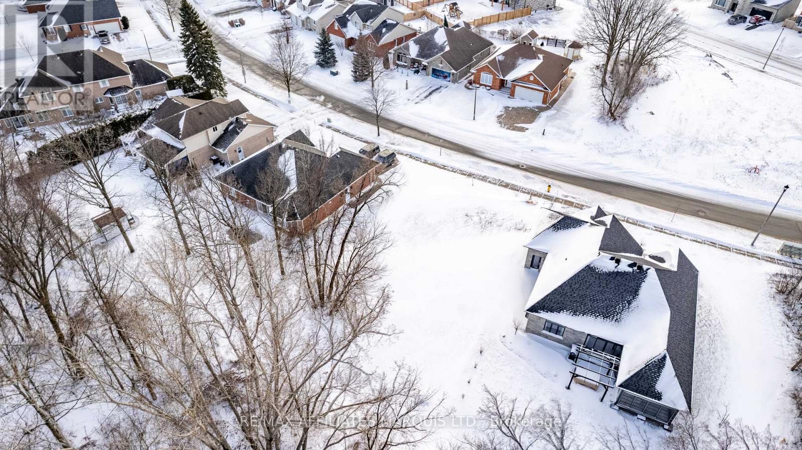 1265 Riverdale Avenue, Cornwall, Ontario K6J 0B7 - Photo 6 - X12527990