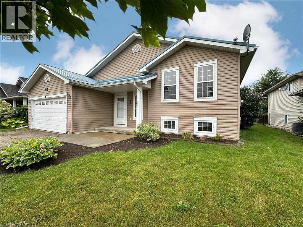 17 Mapleview Drive, Hagersville, Ontario N0A 1H0 - Photo 2 - 40755335