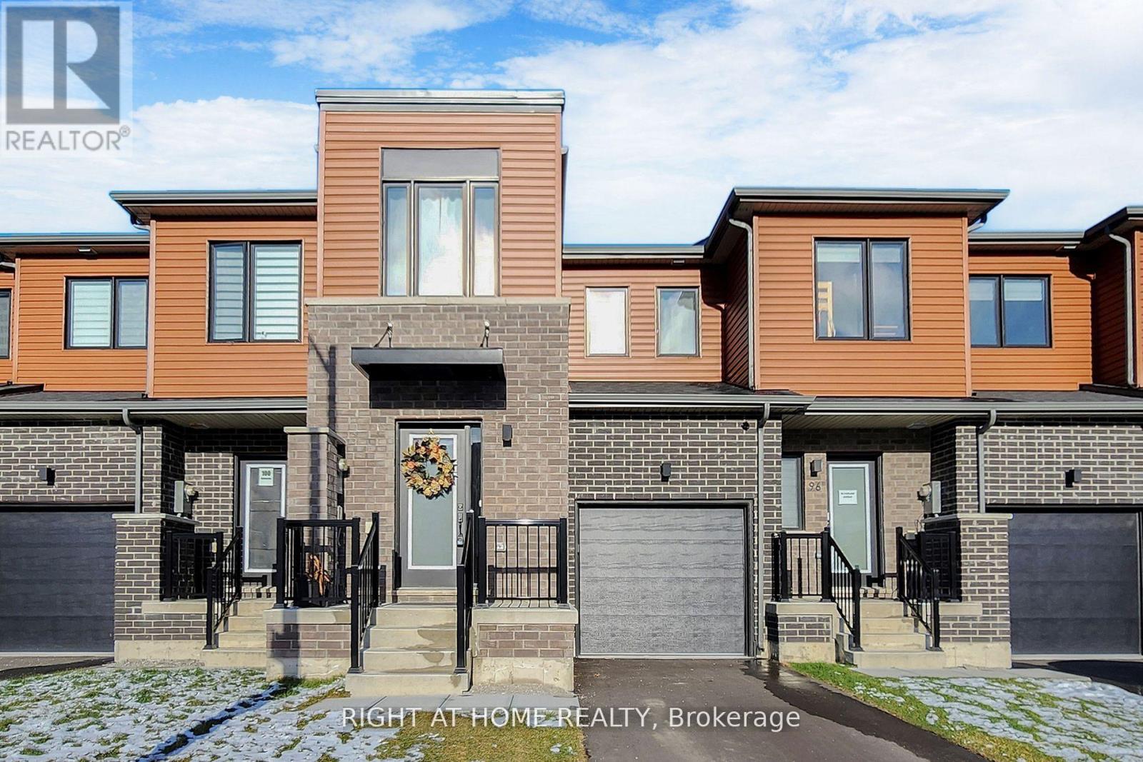 98 FAIRLANE AVENUE, Barrie, Ontario