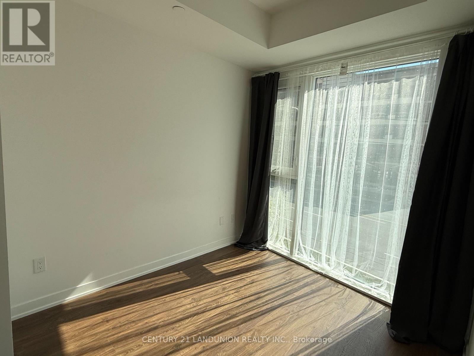 207 - 500 Wilson Avenue, Toronto, Ontario  M3H 0E5 - Photo 4 - C12627258
