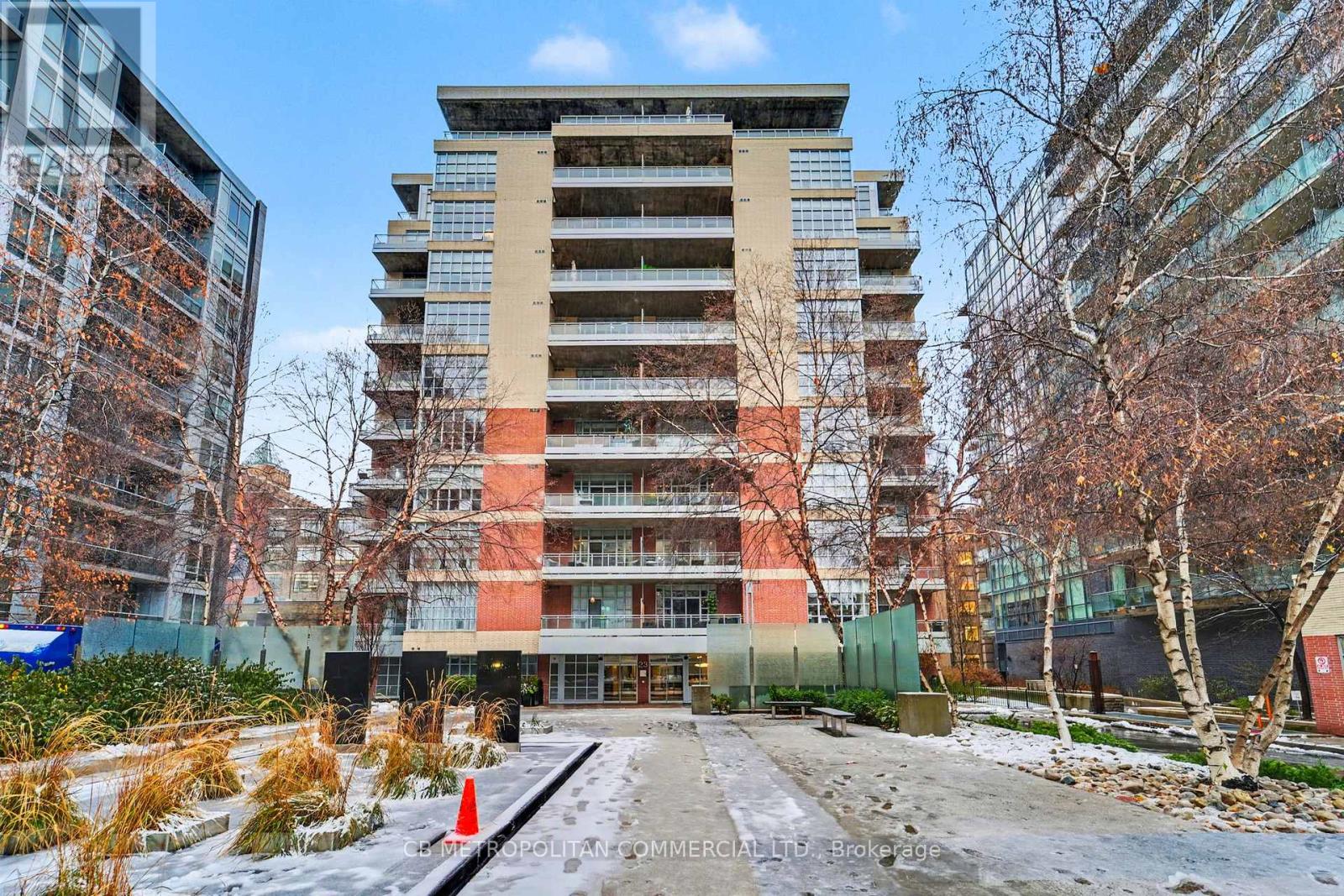 908 - 23 BRANT STREET, Toronto, Ontario