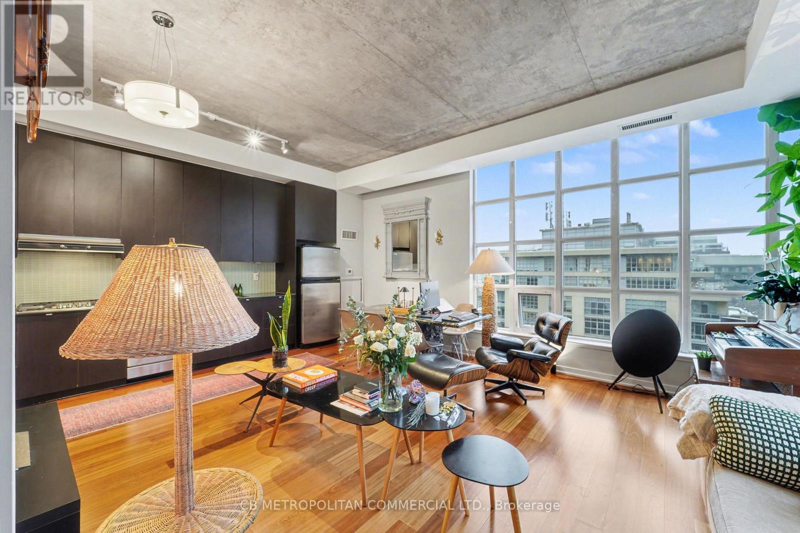 908 - 23 Brant Street, Toronto, Ontario  M5V 2L5 - Photo 4 - C12627296