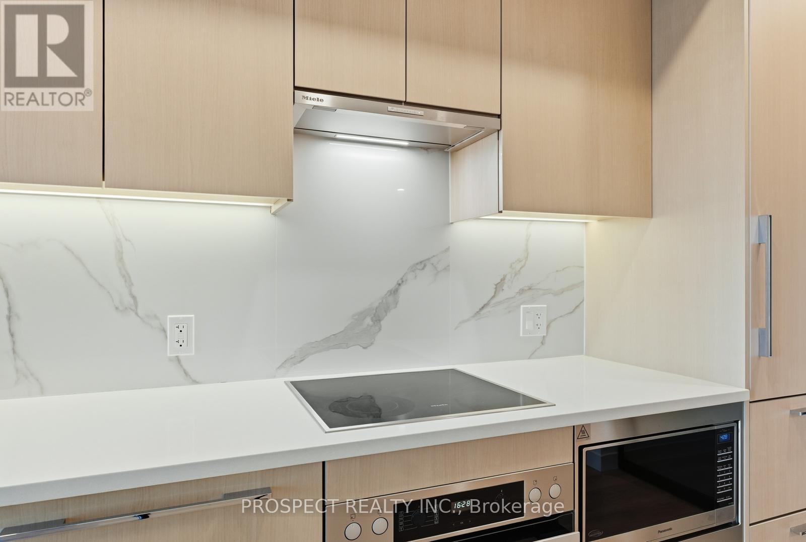 933 - 3 Concord Cityplace Way, Toronto (Waterfront Communities), Ontario  M5V 0X4 - Photo 11 - C12627320