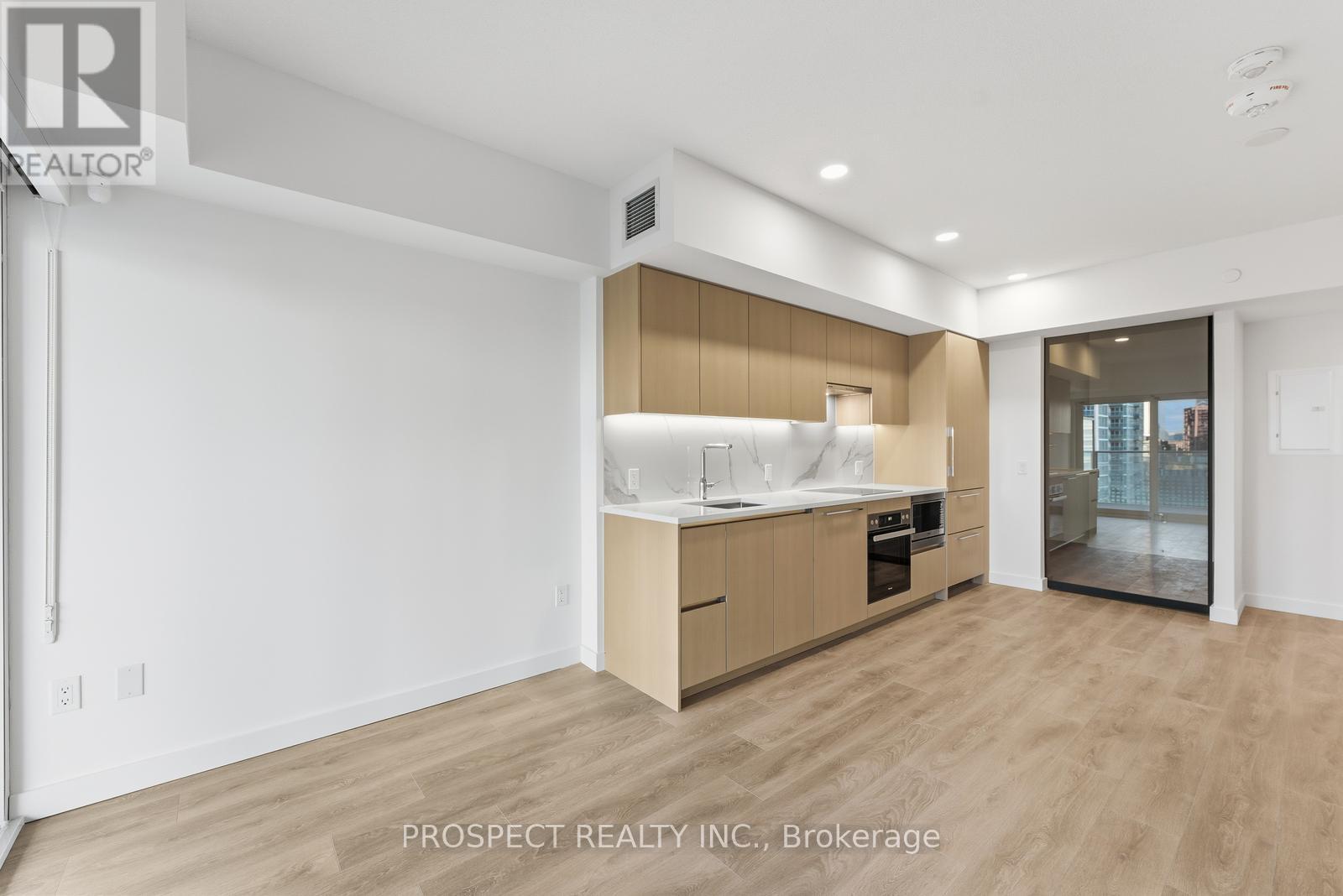 933 - 3 Concord Cityplace Way, Toronto (Waterfront Communities), Ontario  M5V 0X4 - Photo 15 - C12627320