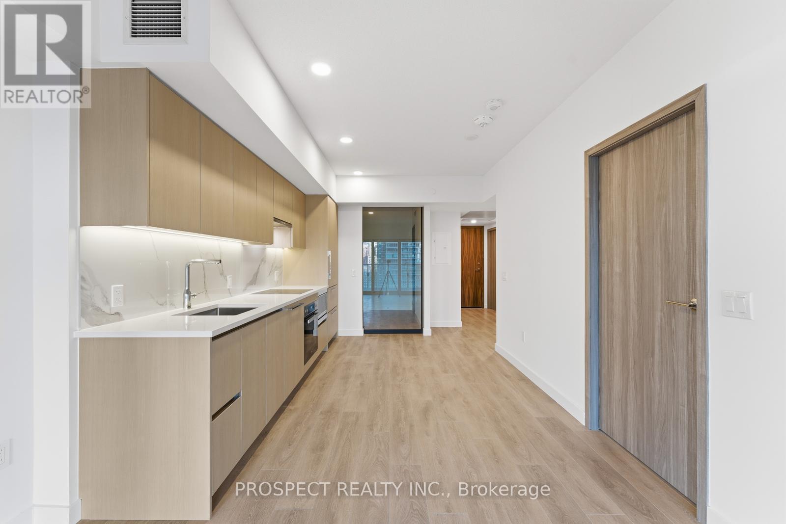 933 - 3 Concord Cityplace Way, Toronto (Waterfront Communities), Ontario  M5V 0X4 - Photo 17 - C12627320