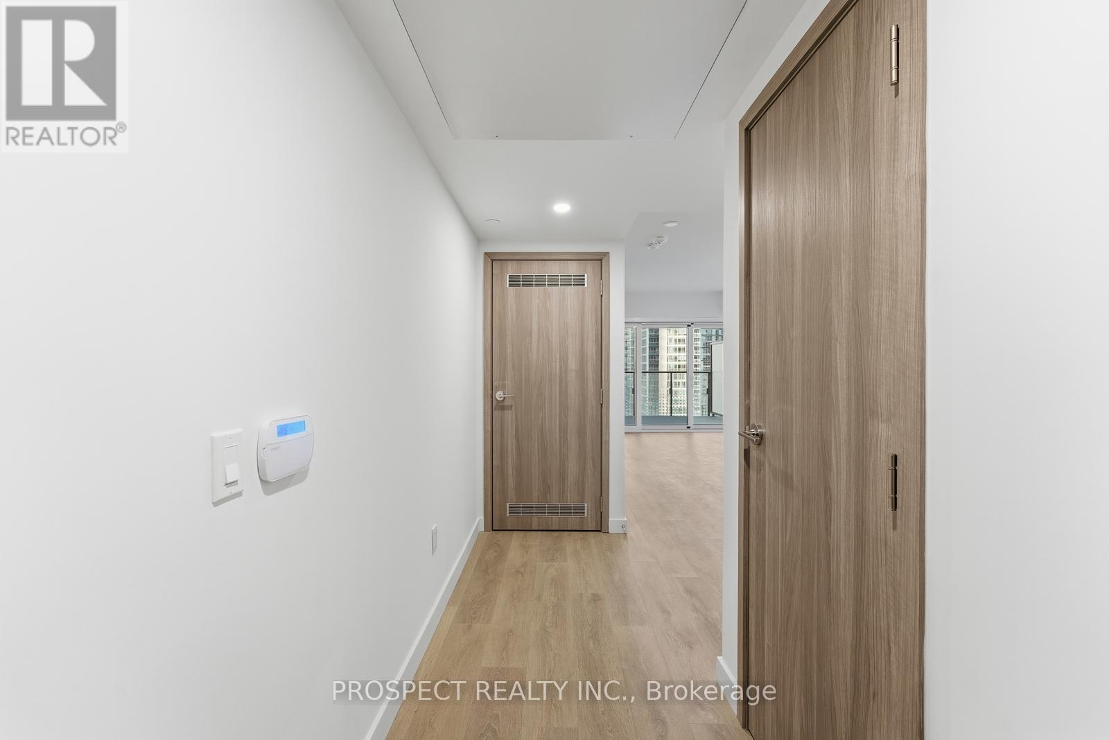 933 - 3 Concord Cityplace Way, Toronto (Waterfront Communities), Ontario  M5V 0X4 - Photo 6 - C12627320