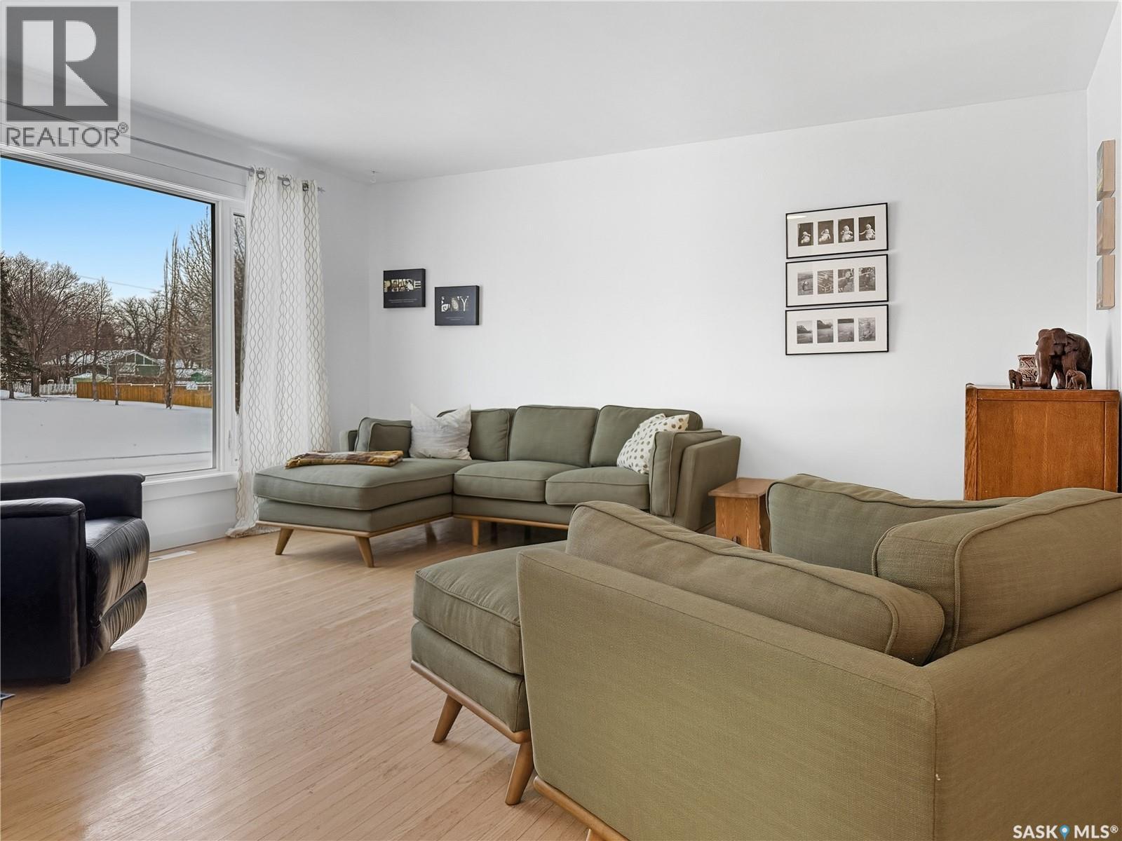 1551 92nd Street, North Battleford, Saskatchewan  S9A 0B2 - Photo 2 - SK025504