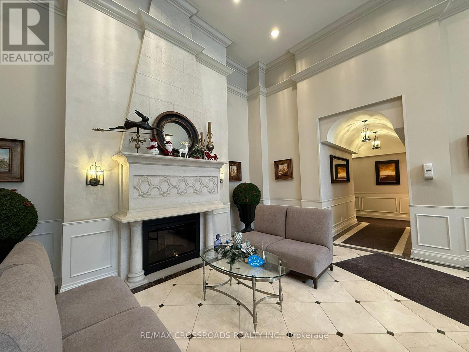 712 - 350 Red Maple Road, Richmond Hill (Langstaff), Ontario  L4C 0T5 - Photo 4 - N12627268