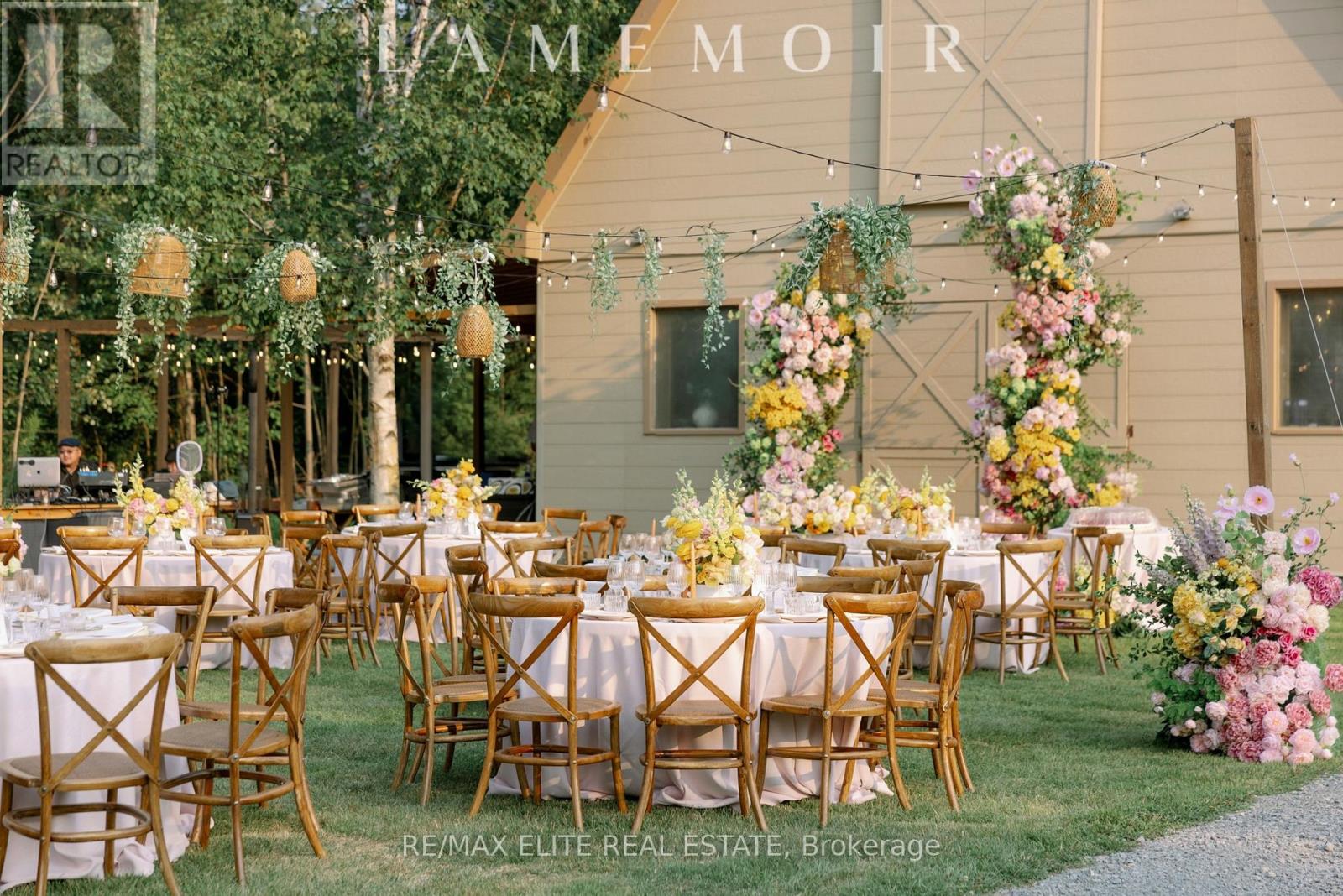 4909 Holborn Road, East Gwillimbury, Ontario  L0G 1M0 - Photo 5 - N12627308