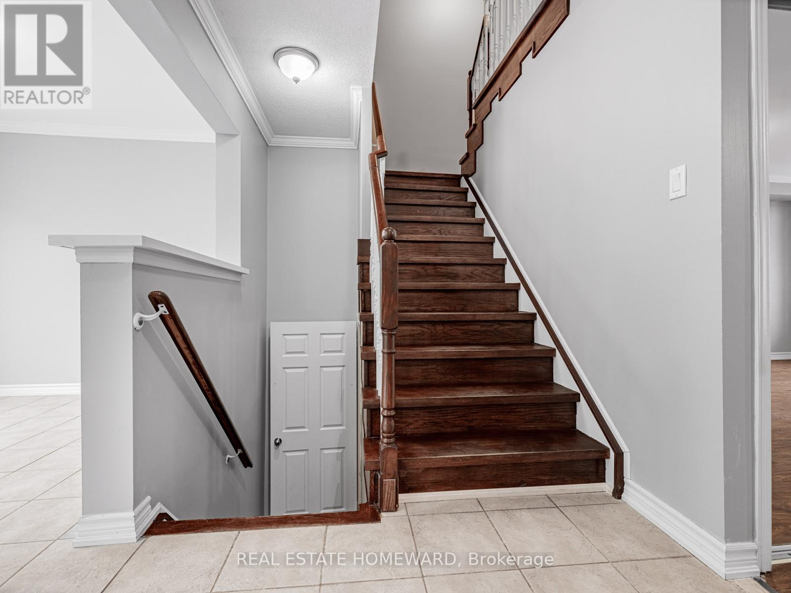 304 Flagstone Way, Newmarket, Ontario  L3X 2R8 - Photo 10 - N12627326