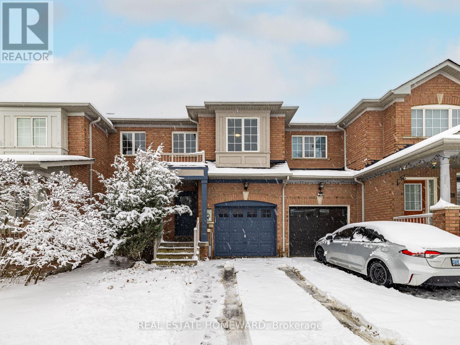 304 Flagstone Way, Newmarket, Ontario  L3X 2R8 - Photo 2 - N12627326