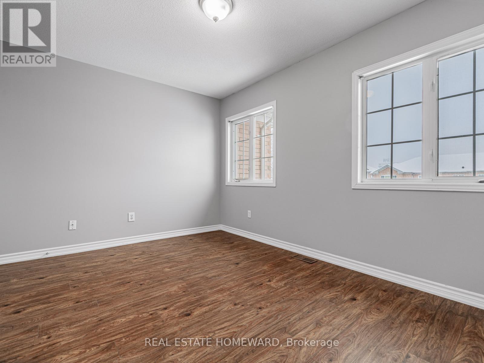 304 Flagstone Way, Newmarket, Ontario  L3X 2R8 - Photo 21 - N12627326