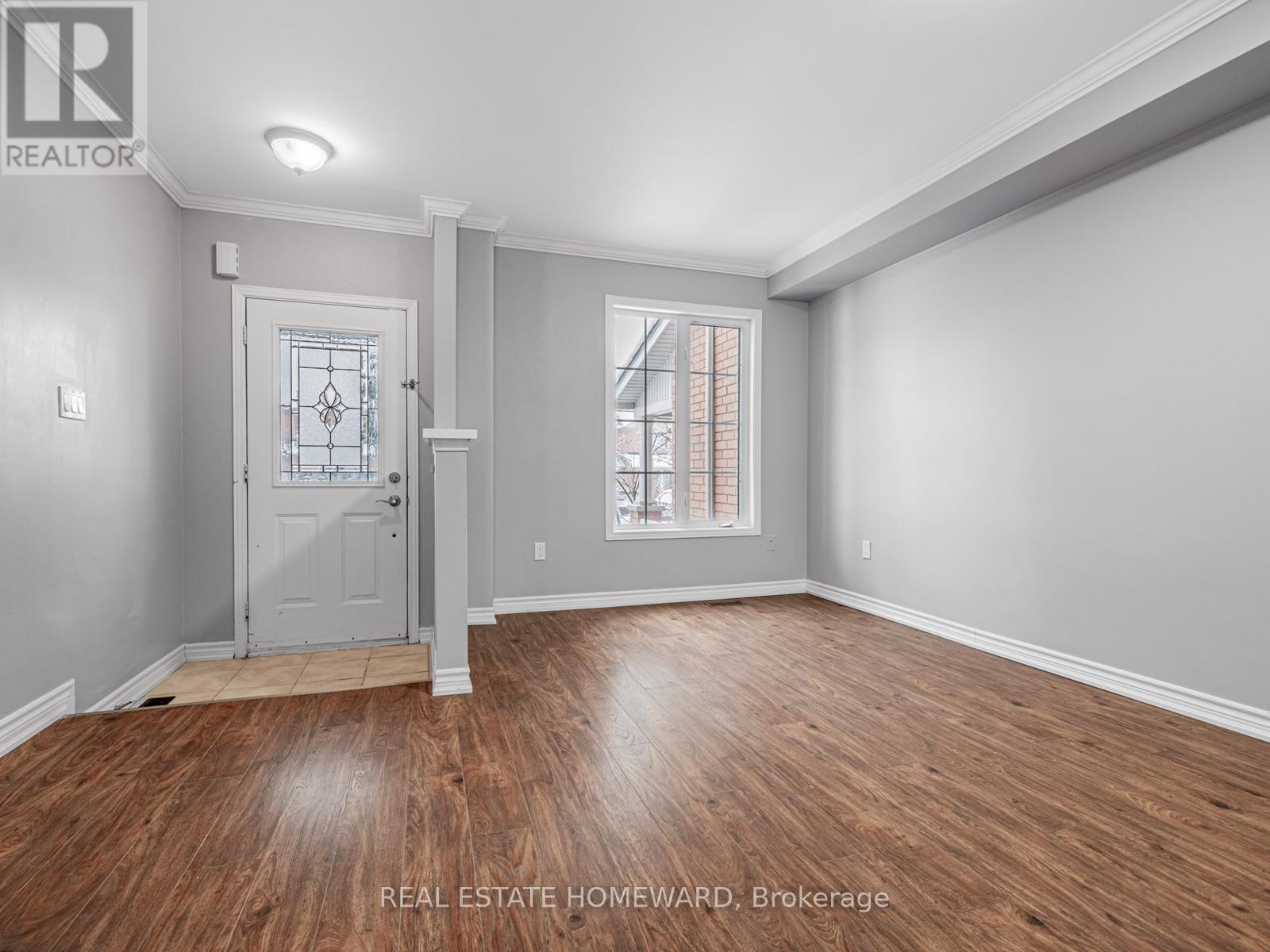 304 Flagstone Way, Newmarket, Ontario  L3X 2R8 - Photo 7 - N12627326