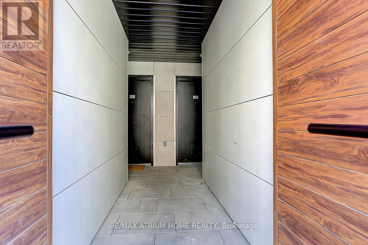 1103 - 12 David Eyer Road, Richmond Hill, Ontario  L4S 0N3 - Photo 2 - N12627332