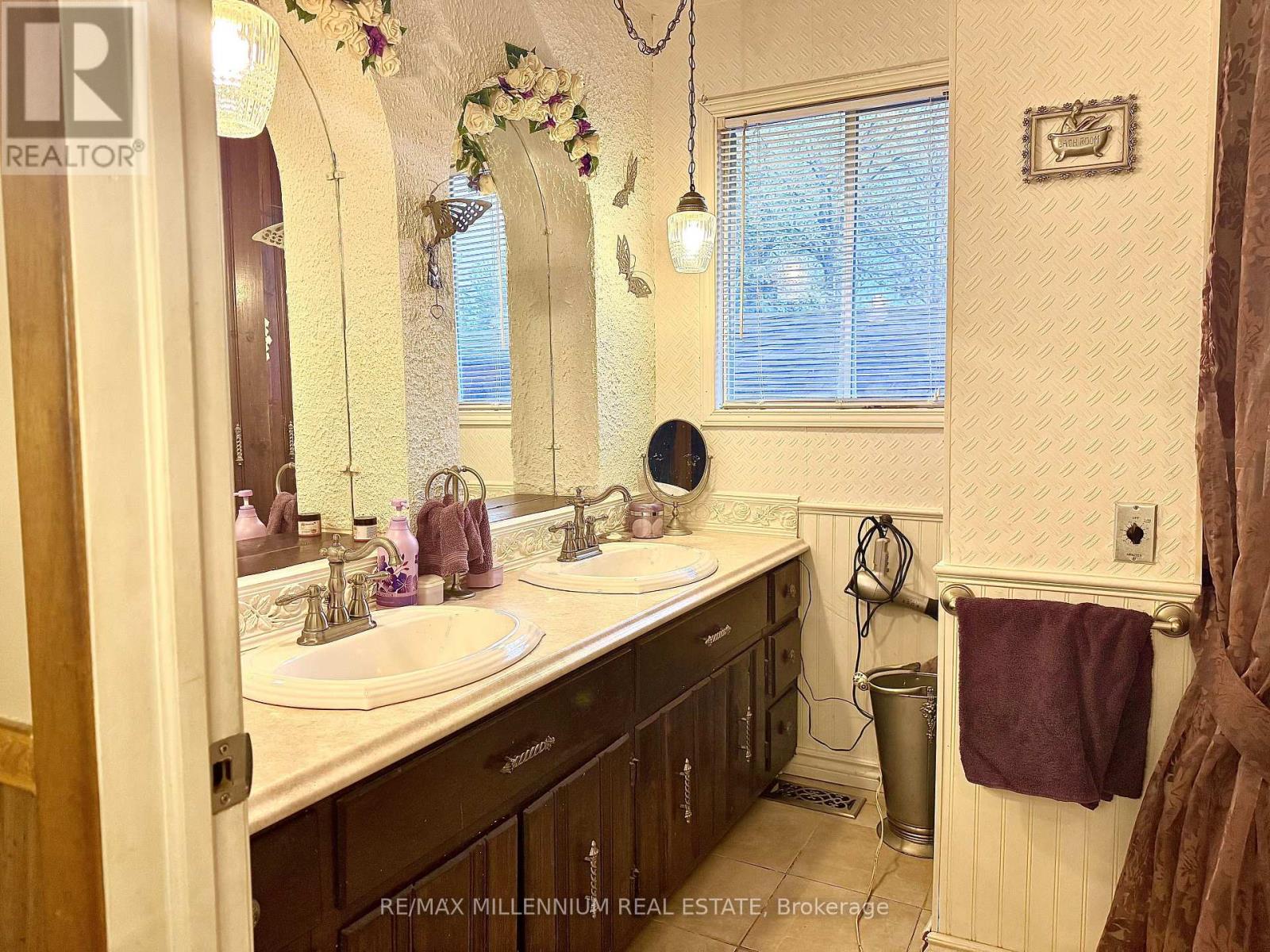 3741 Cedar Rapids Drive S, Severn (Marchmont), Ontario  L3V 6H2 - Photo 7 - S12627302