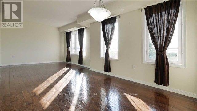 2614 Dashwood Drive, Oakville (Wt West Oak Trails), Ontario  L6M 0K5 - Photo 3 - W12627280