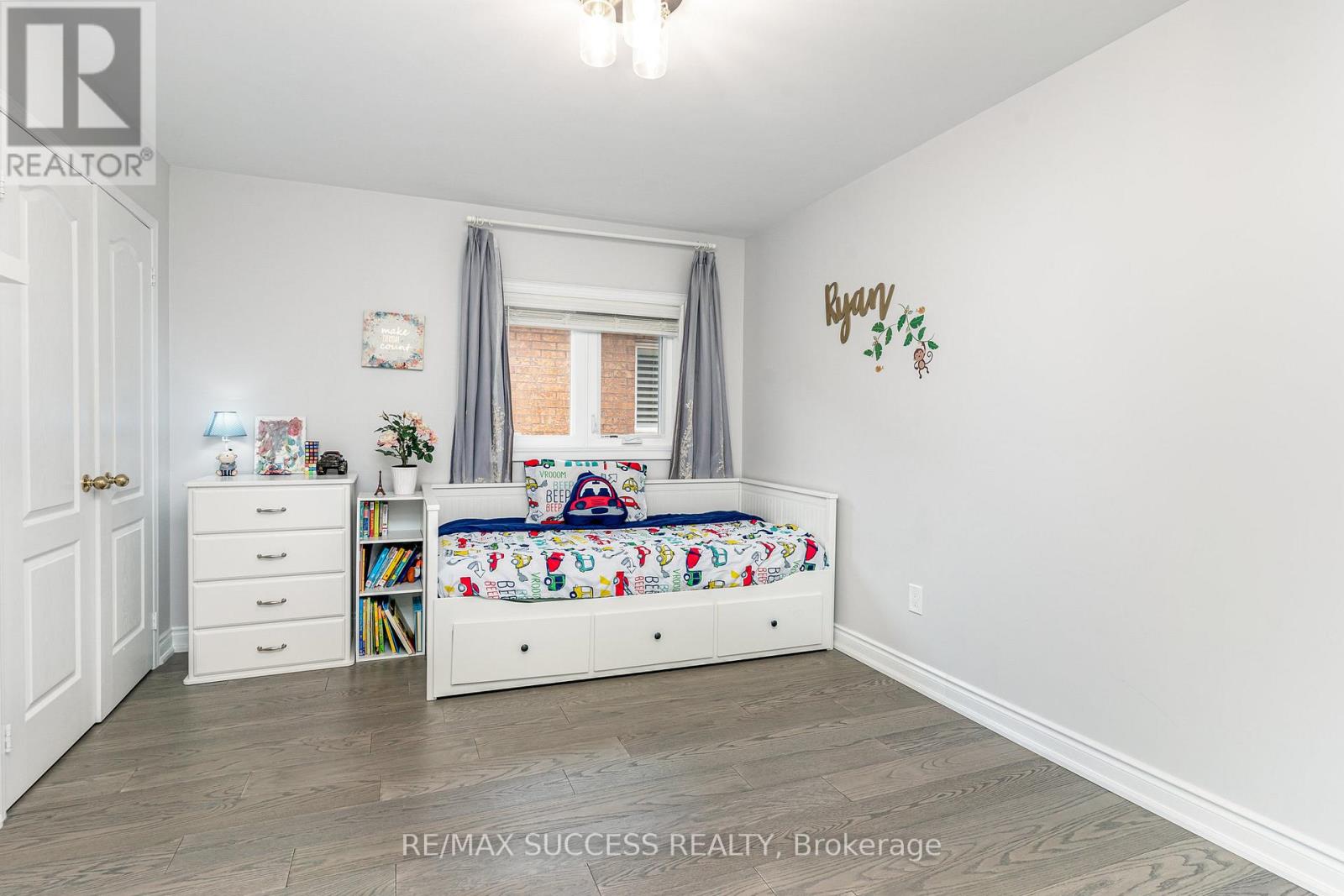 5383 Red Brush Drive, Mississauga (Hurontario), Ontario  L4Z 4B2 - Photo 17 - W12627284