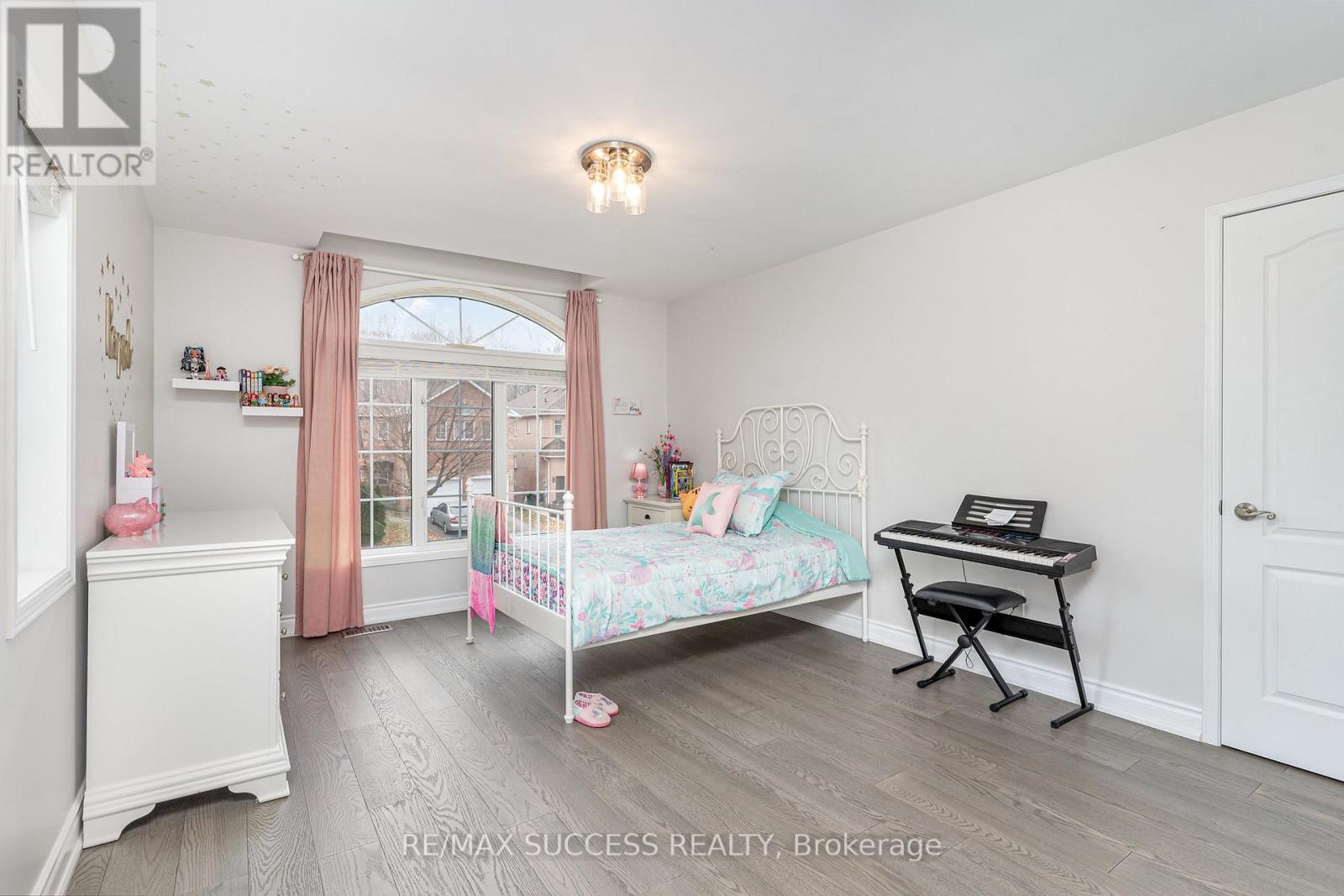 5383 Red Brush Drive, Mississauga (Hurontario), Ontario  L4Z 4B2 - Photo 19 - W12627284