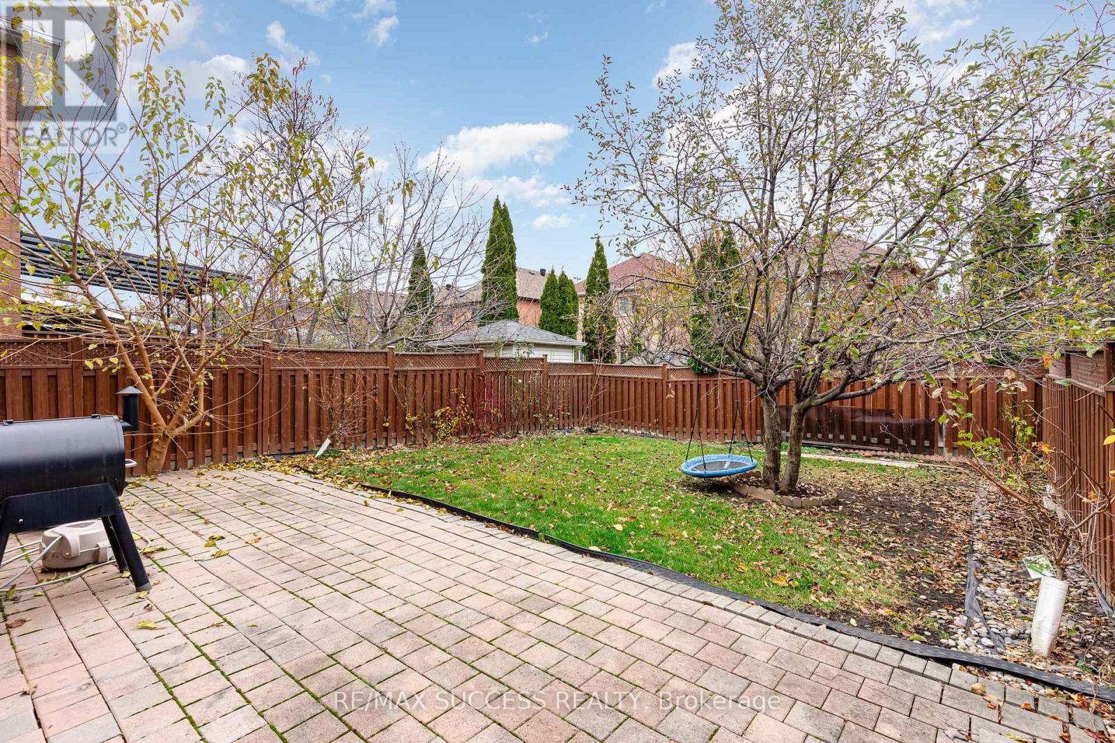 5383 Red Brush Drive, Mississauga (Hurontario), Ontario  L4Z 4B2 - Photo 24 - W12627284