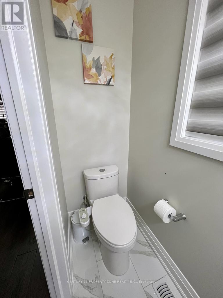 66 Fann Drive, Brampton, Ontario  L7A 4L3 - Photo 15 - W12627322