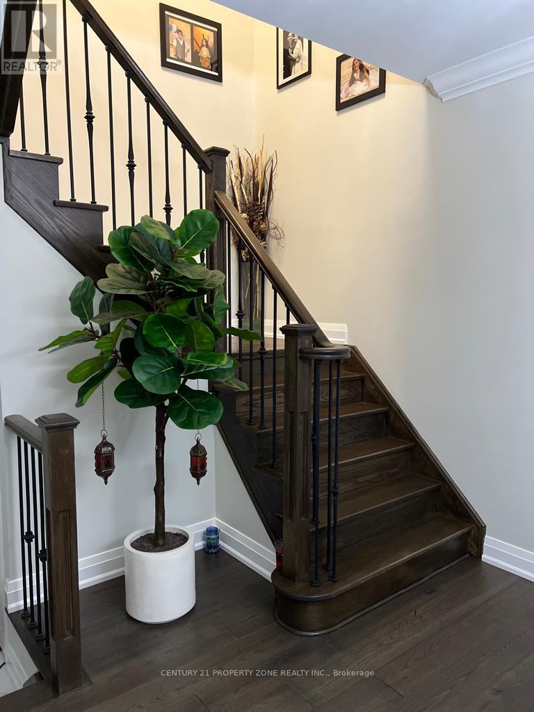 66 Fann Drive, Brampton, Ontario  L7A 4L3 - Photo 17 - W12627322