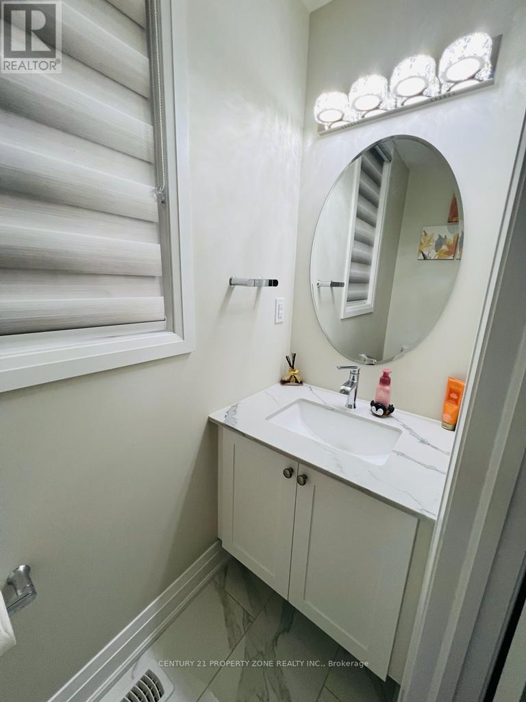 66 Fann Drive, Brampton, Ontario  L7A 4L3 - Photo 18 - W12627322