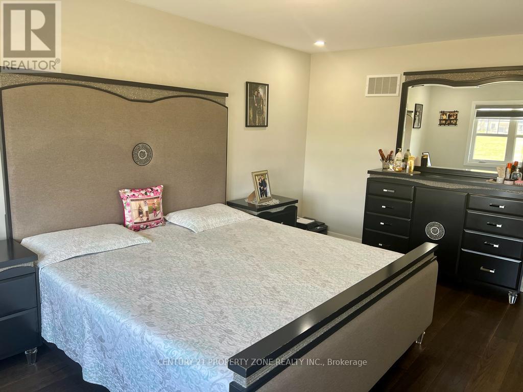 66 Fann Drive, Brampton, Ontario  L7A 4L3 - Photo 23 - W12627322