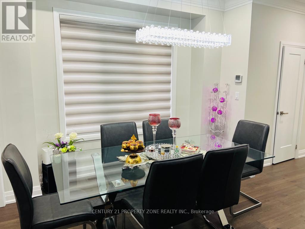 66 Fann Drive, Brampton, Ontario  L7A 4L3 - Photo 3 - W12627322