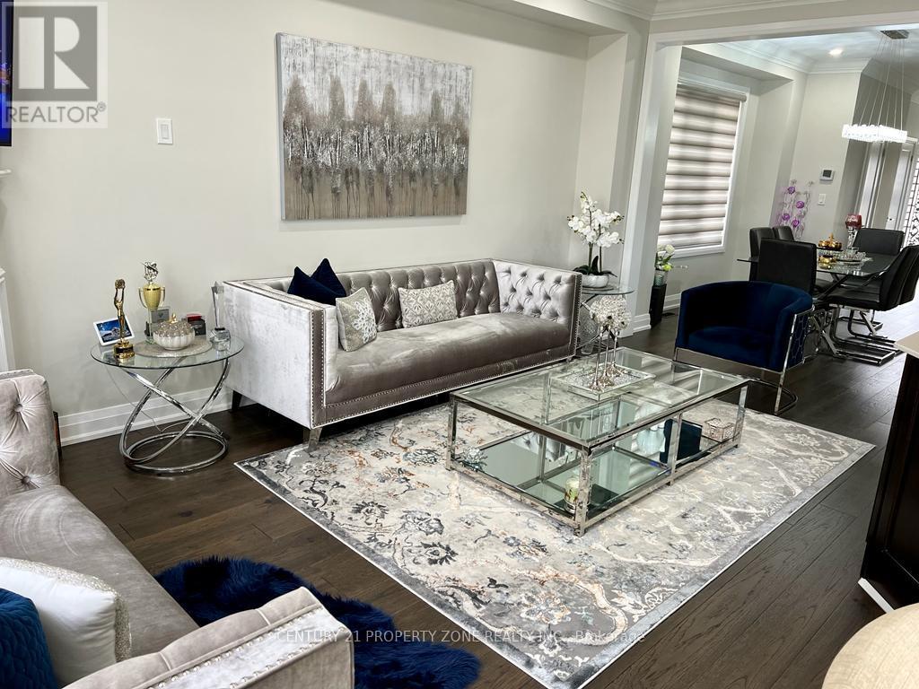 66 Fann Drive, Brampton, Ontario  L7A 4L3 - Photo 6 - W12627322