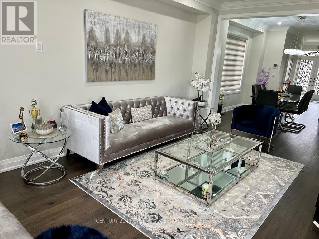 66 Fann Drive, Brampton, Ontario  L7A 4L3 - Photo 7 - W12627322