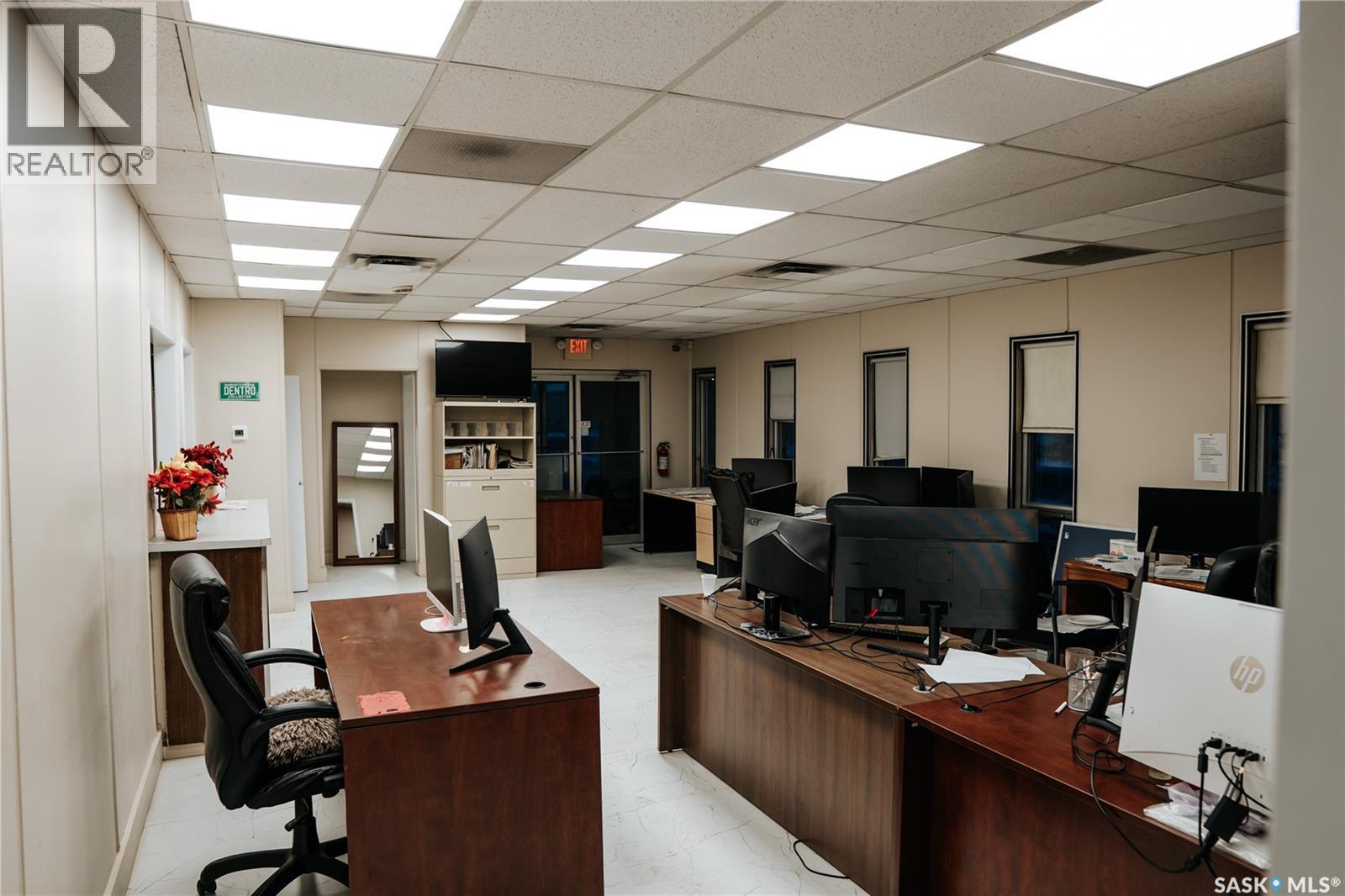 1155 Mackay Street, Regina, Saskatchewan  S4N 4X9 - Photo 11 - SK025208