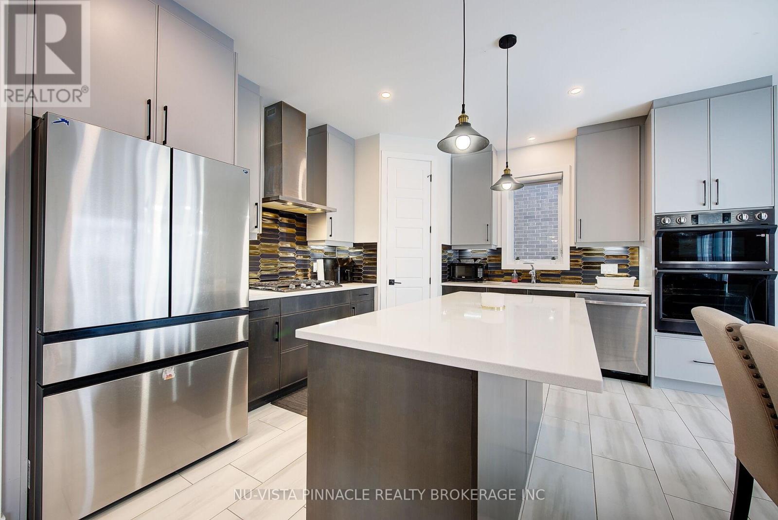 1895 Fountain Grass Drive, London South, Ontario  N6K 0M2 - Photo 11 - X12627510