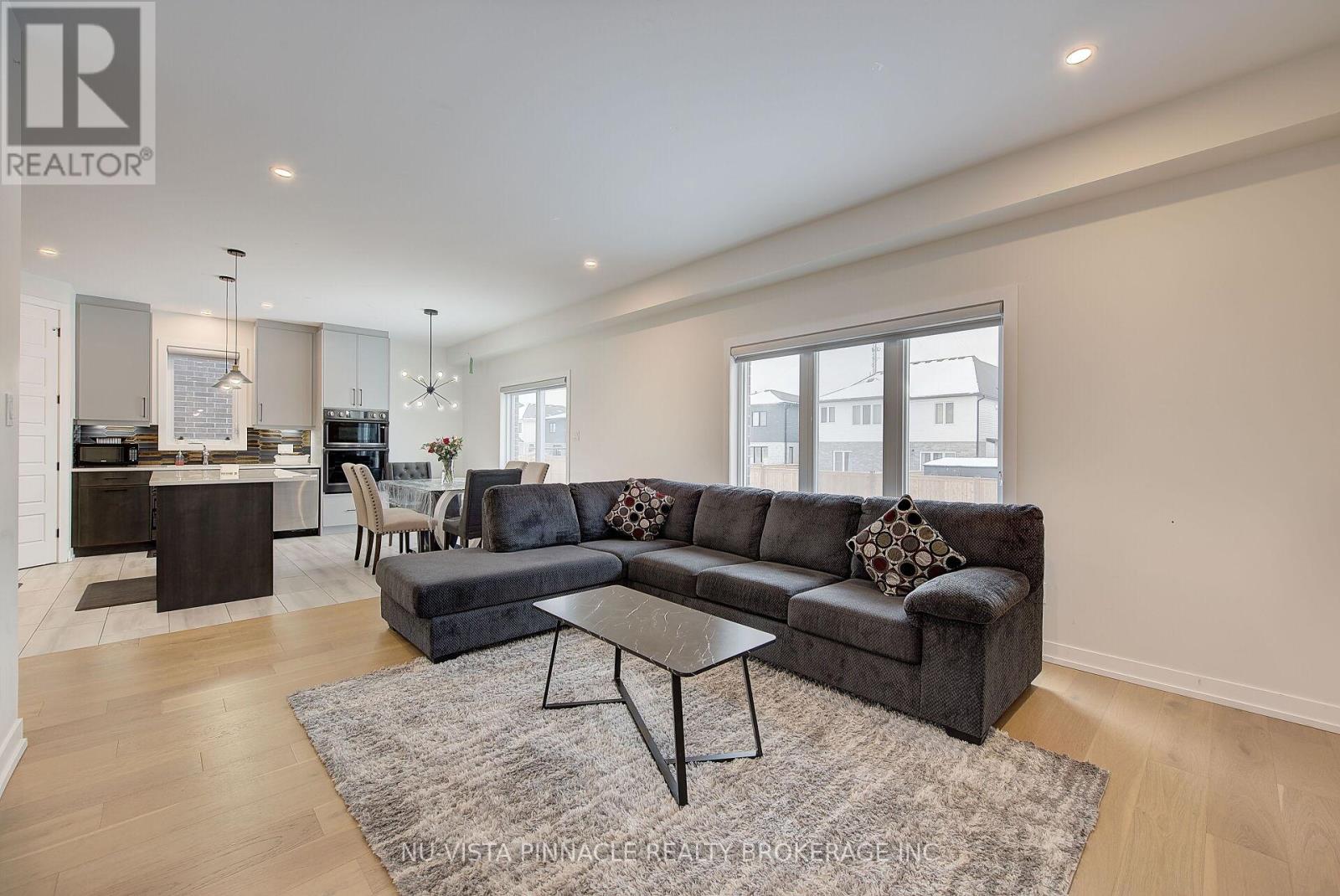 1895 Fountain Grass Drive, London South, Ontario  N6K 0M2 - Photo 18 - X12627510