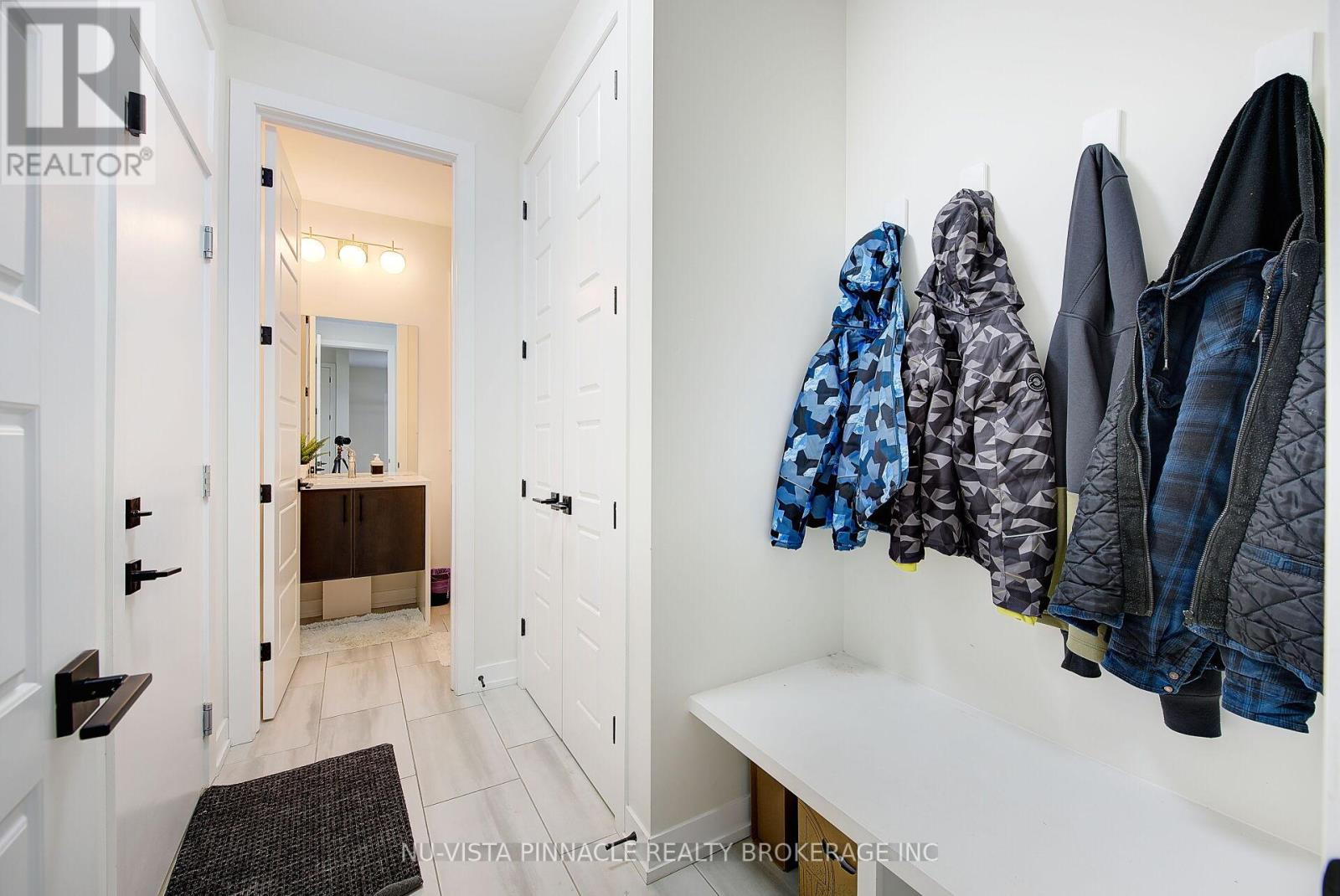 1895 Fountain Grass Drive, London South, Ontario  N6K 0M2 - Photo 19 - X12627510