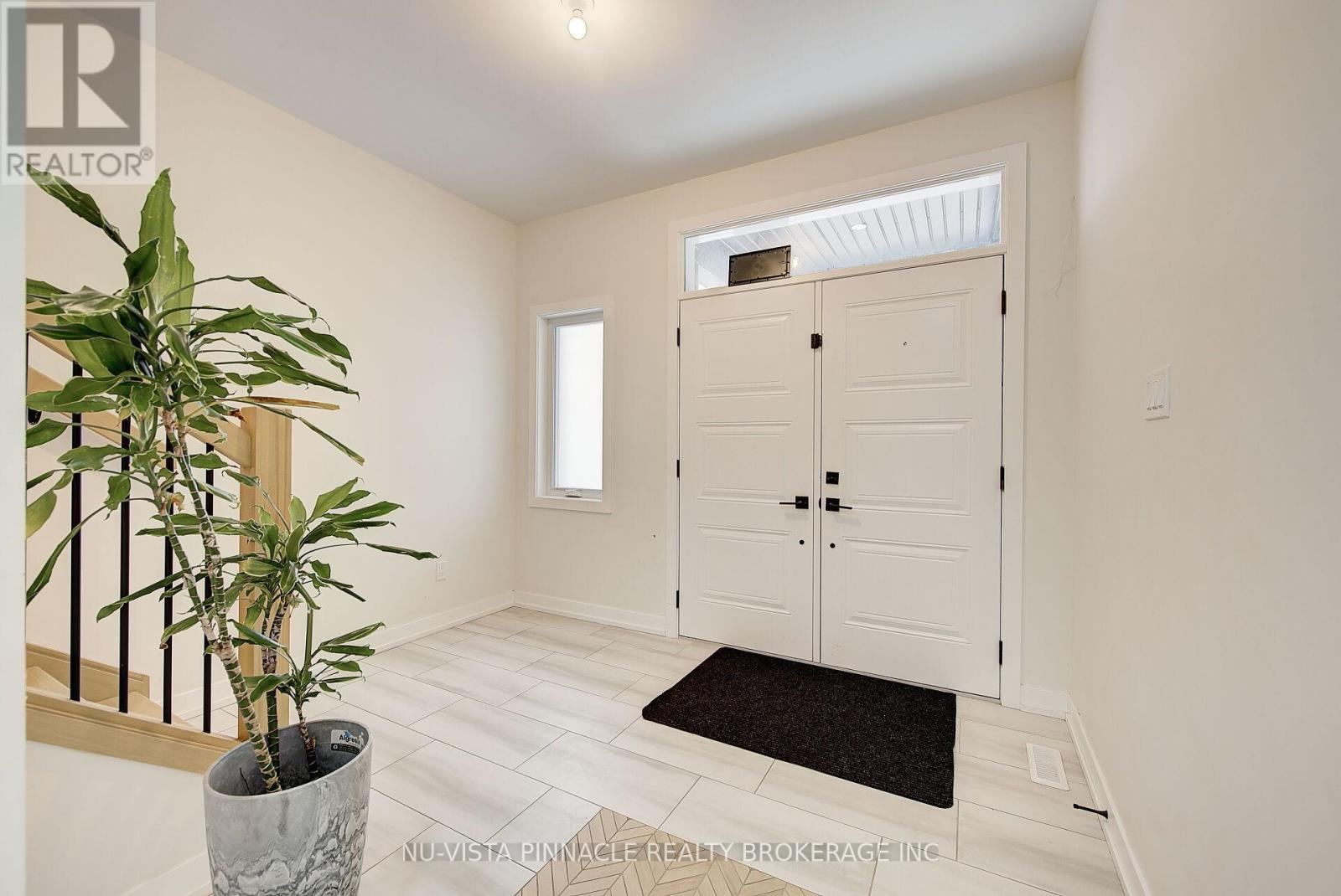 1895 Fountain Grass Drive, London South, Ontario  N6K 0M2 - Photo 6 - X12627510