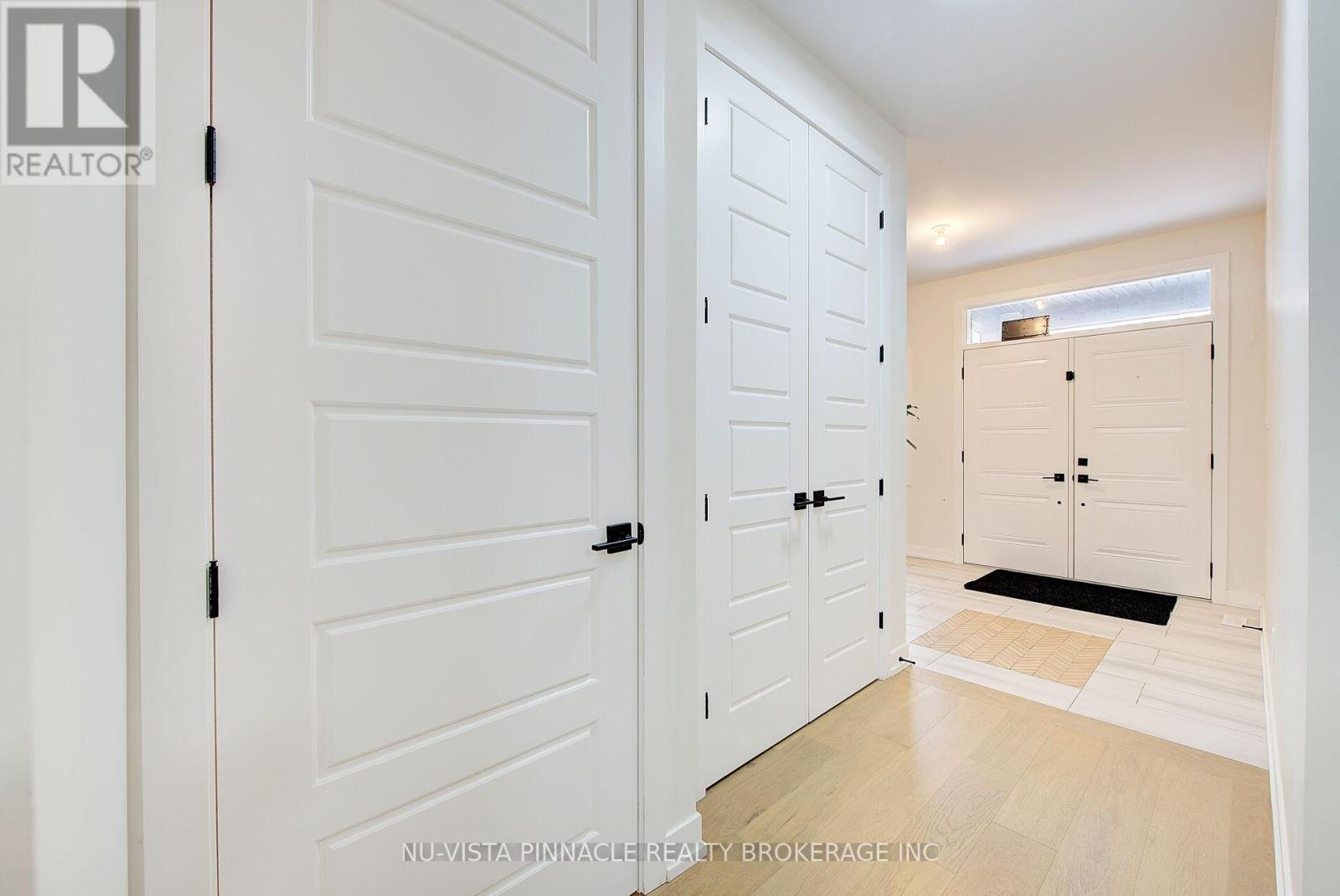 1895 Fountain Grass Drive, London South, Ontario  N6K 0M2 - Photo 8 - X12627510