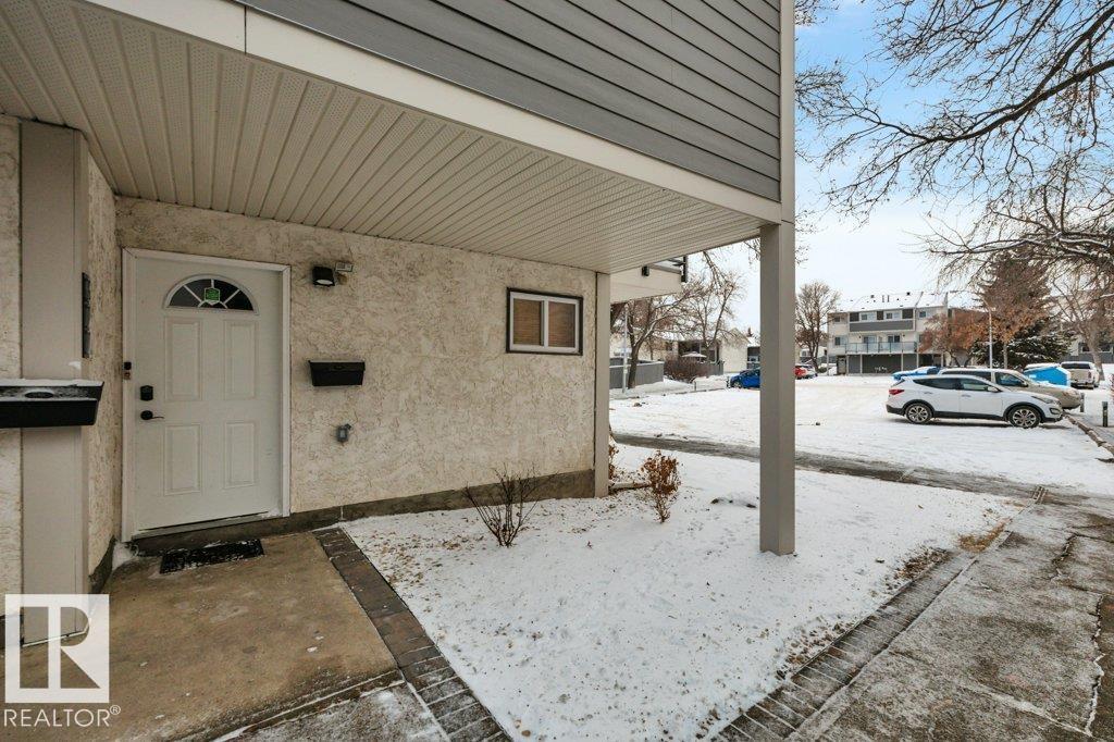 322 Willow Co Nw, Edmonton, Alberta  T5T 2K7 - Photo 2 - E4467931