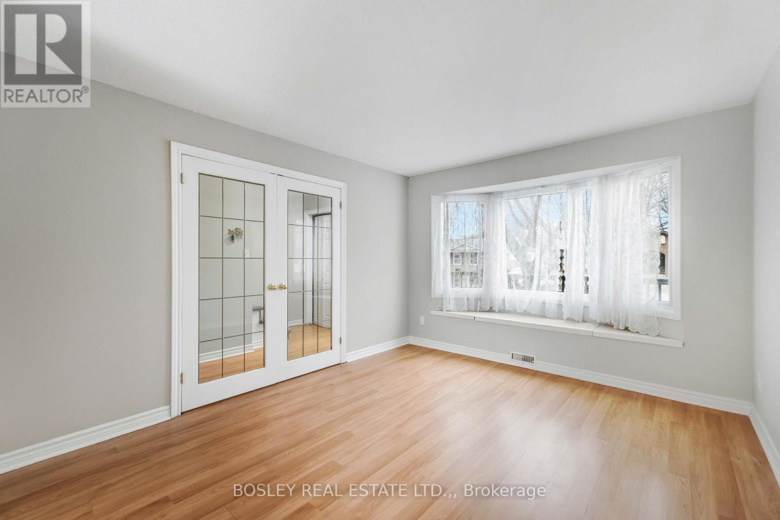 32 Lafayette Drive, St. Catharines, Ontario L2N 6C2 - Photo 7 - X12614906